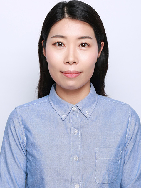 Portrait photograph of staff memeber, Yuanyuan Wu